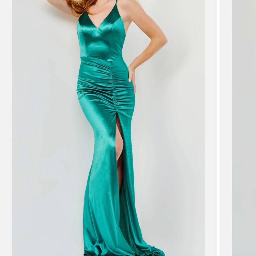 JVN09635A emerald green rushed gown